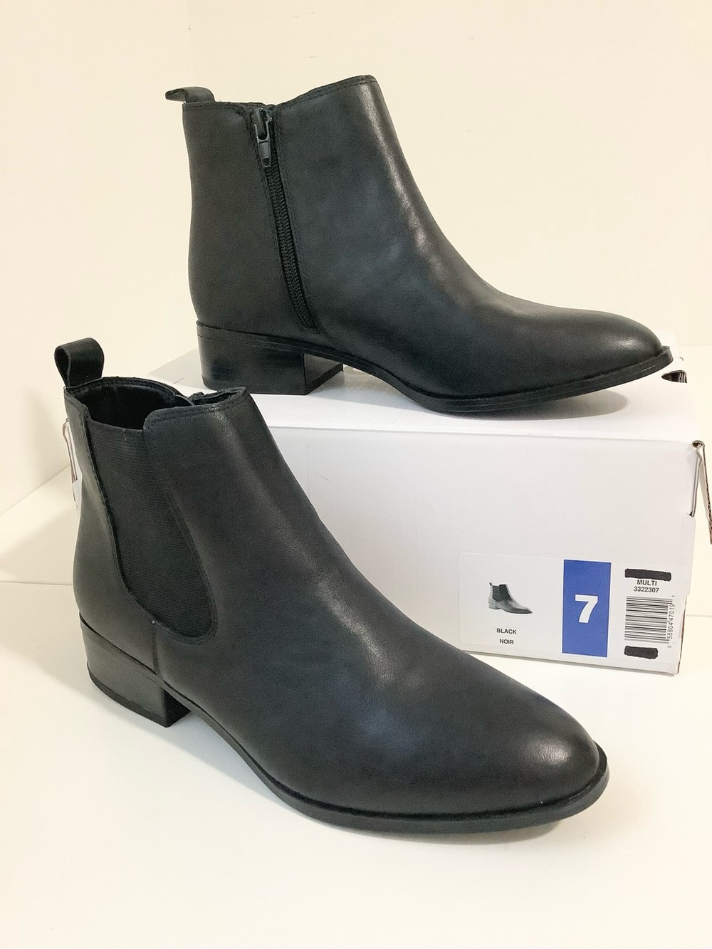 Aldo Chelsea Classic Black Women's Leather Ankle Boots, Sz.7 *New but Tried On